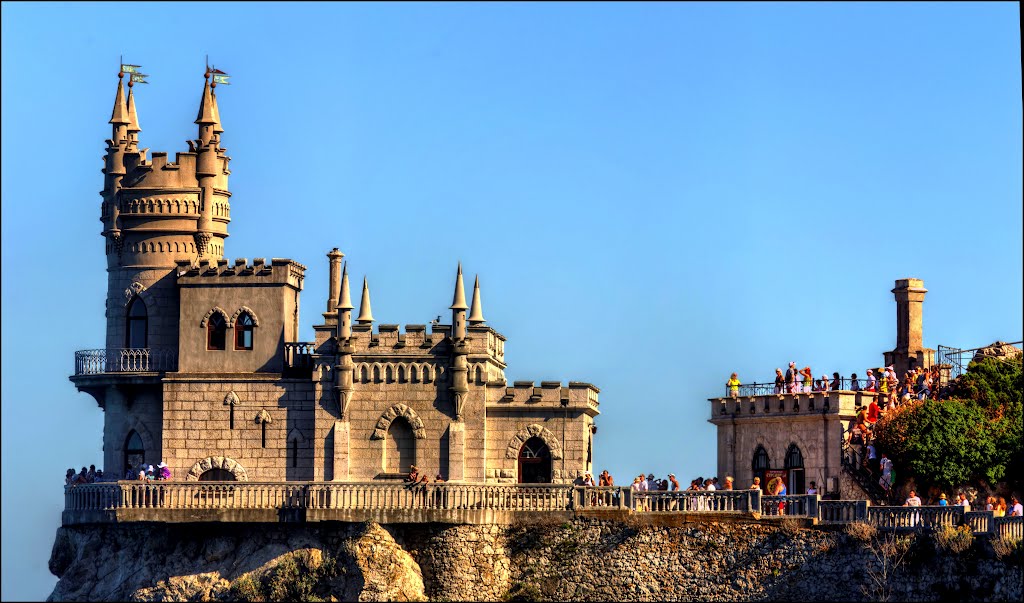 Castle. Swallows nest / Замок. Ласточкино гнездо.