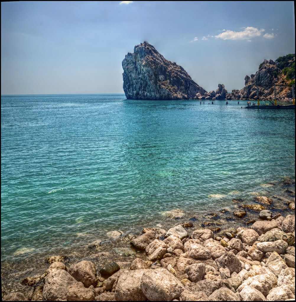 Beach and rock "Diva"