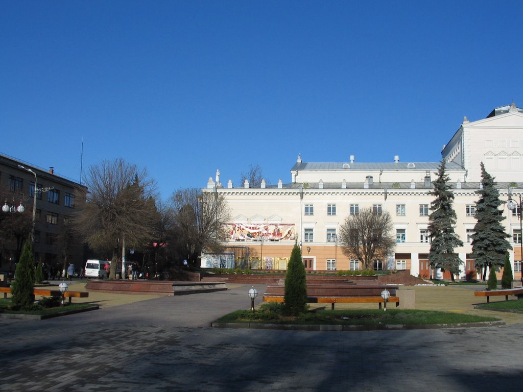 Театральная площадь