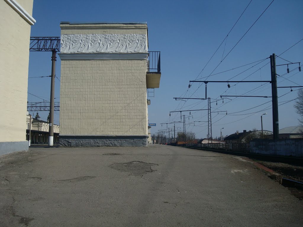 Станция Жмеринка. 4 и 5 платформы. Вид в сторону Котовска