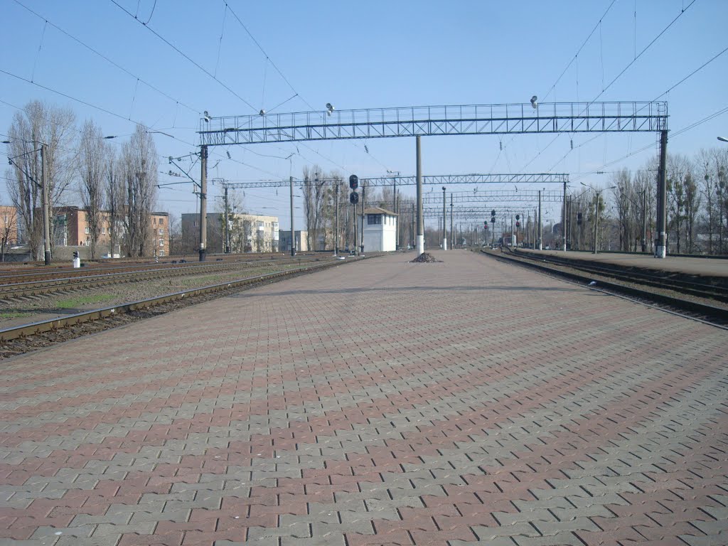 Станция Жмеринка. 2 и 3  платформа. Вид в сторону Котовска