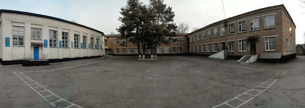 Внутренний двор в школе