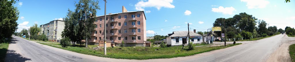 Панорама возле нового 5-ти этажного дома
