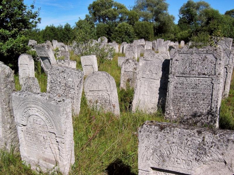 Nemiriv Cemetery 2