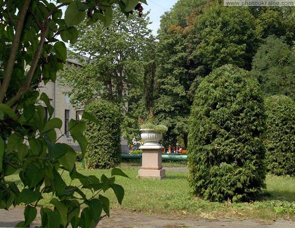 Nemiriv Park 69