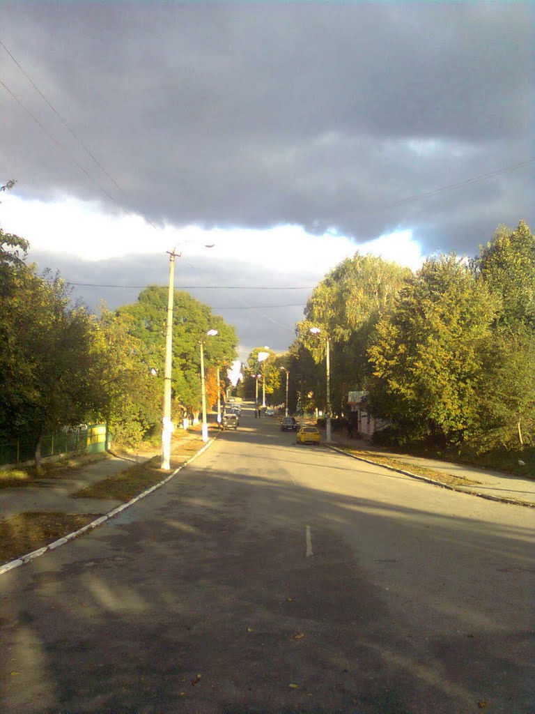 Від памятника й до площі