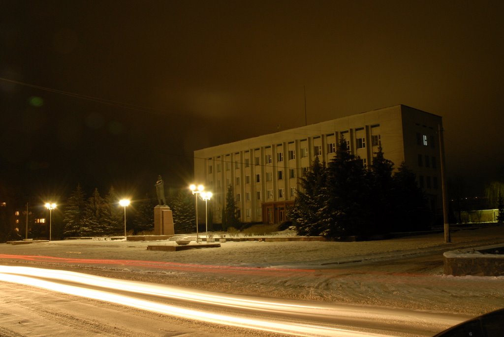 Вул Леніна 1