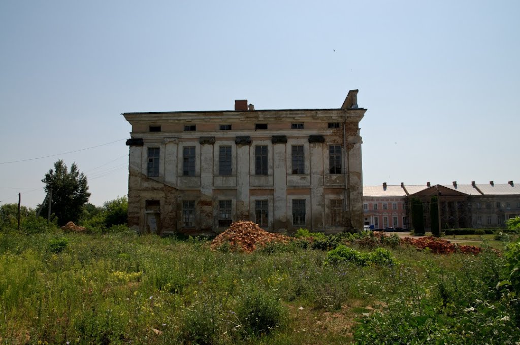 Дворец Потоцких в Тульчине. Июль 2012г