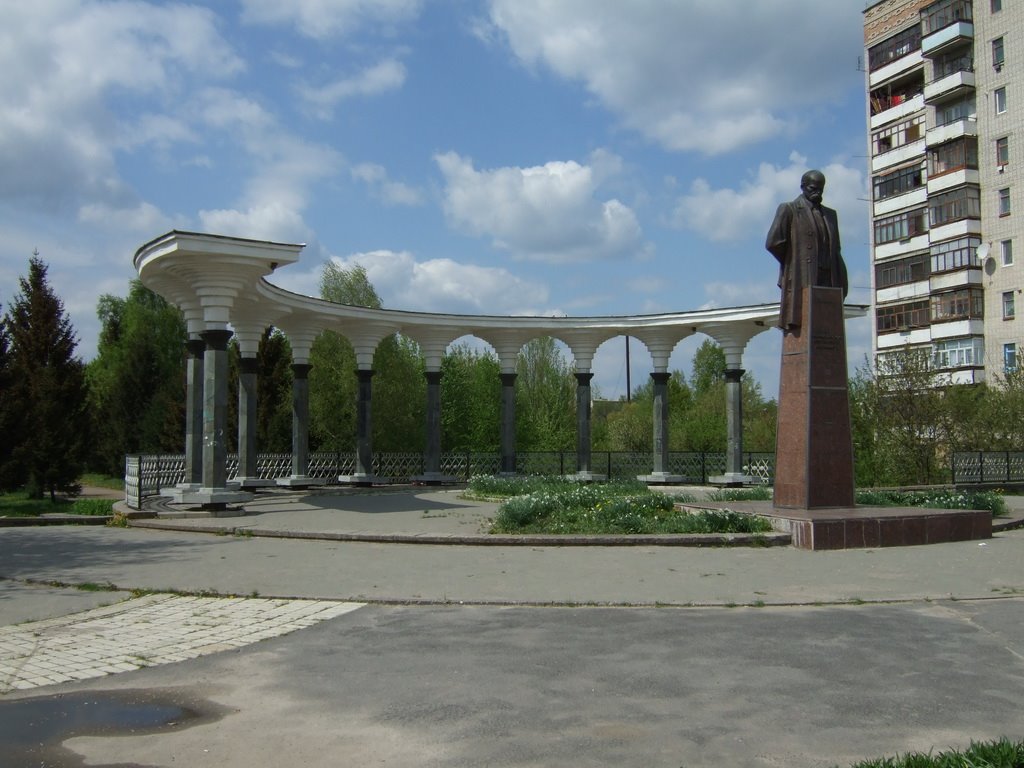 Памятник Т.Г.Шевченку в центре города