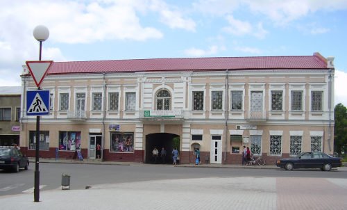 Будівля поч. XXст, зараз - Промінвестбанк