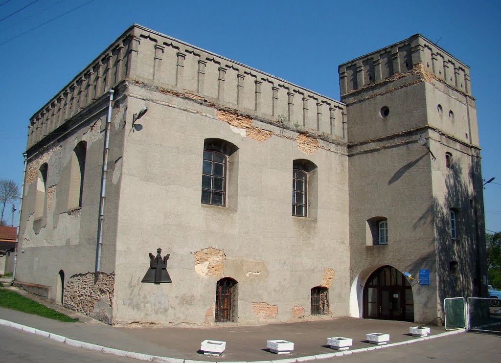 Луцьк - колишня оборонна синагога, ex-synagogue, бывшая оборонительная синагога 14 ст.-1629