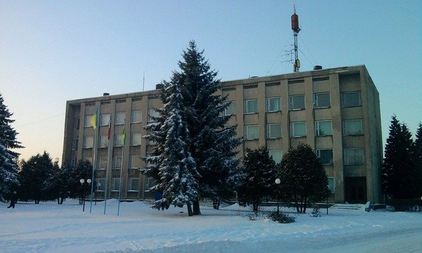 Любешів