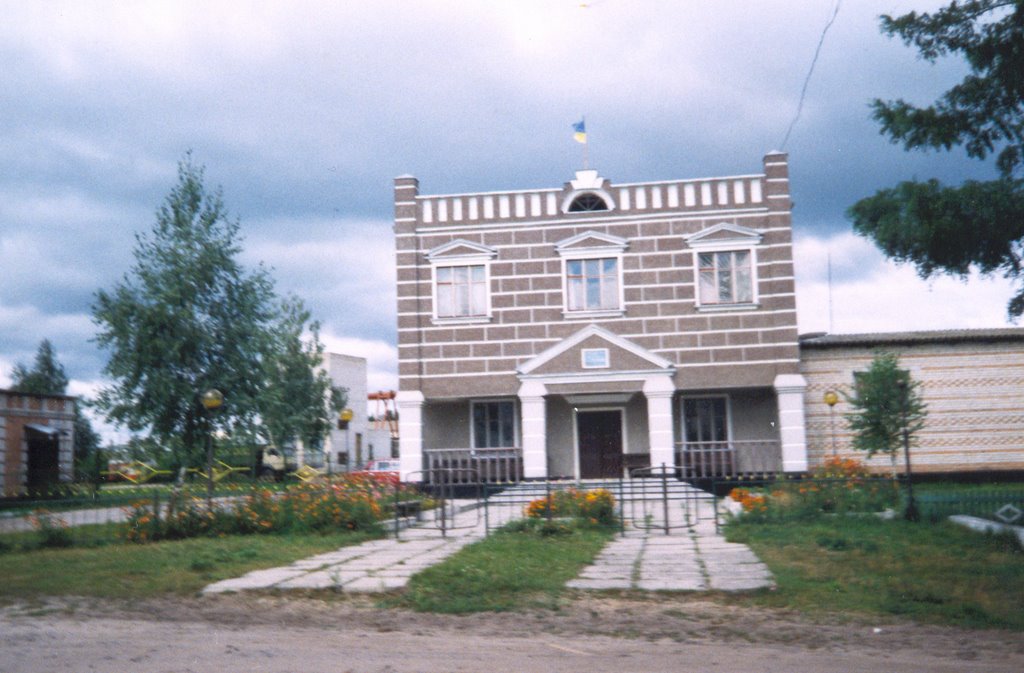 Любомль. Кооператив "Будівельник"