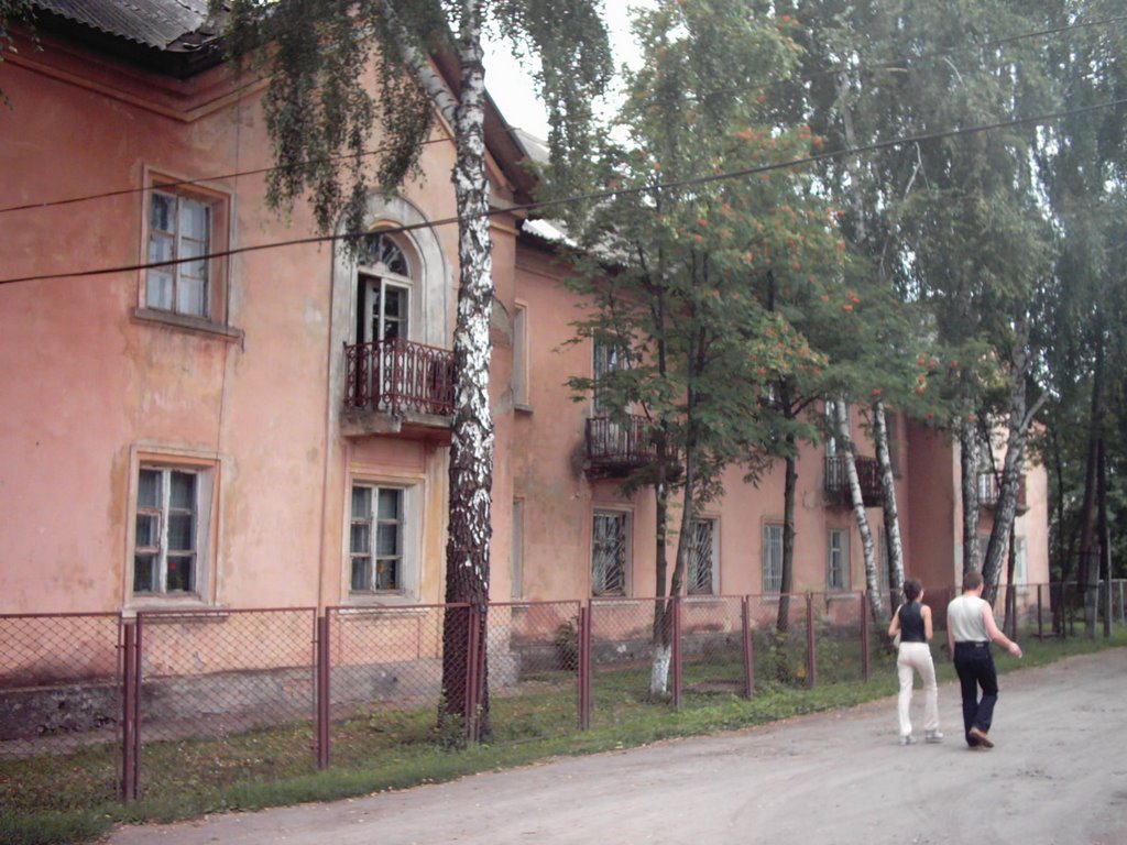 Любомль. ДОСи("дома офіцерского складу")
