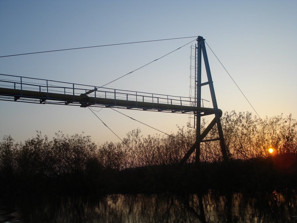 Газова магістраль через Стир/Gas pipeline through the river Styr in small town Rozhishche