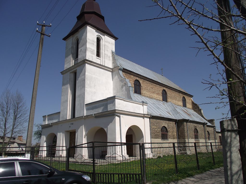 Rozhysche Church