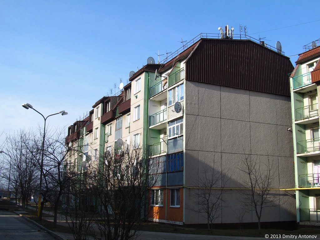 Мікрорайон з нових будинків у Широкому (Фрунзенський), 2013