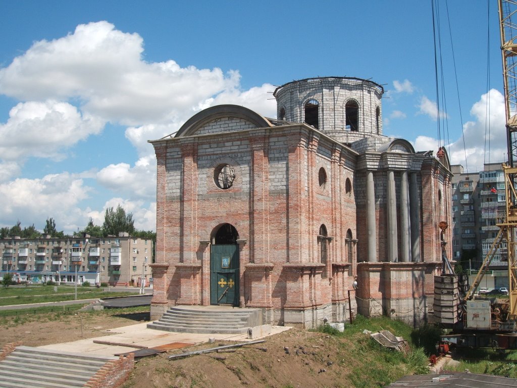 Cathedral under construction, close view