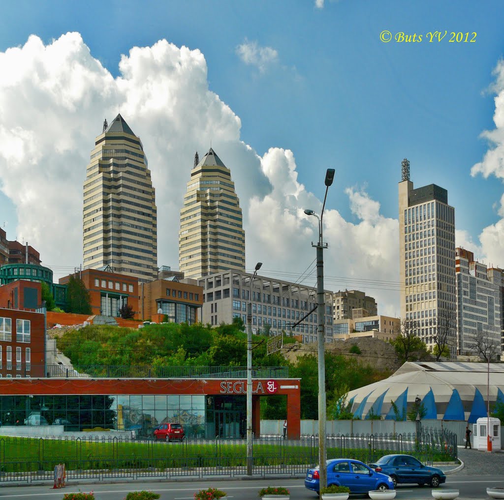 Dnipropetrovsk. New houses near Embankment.  Днепропетровск. Новые дома вблизи Набережной
