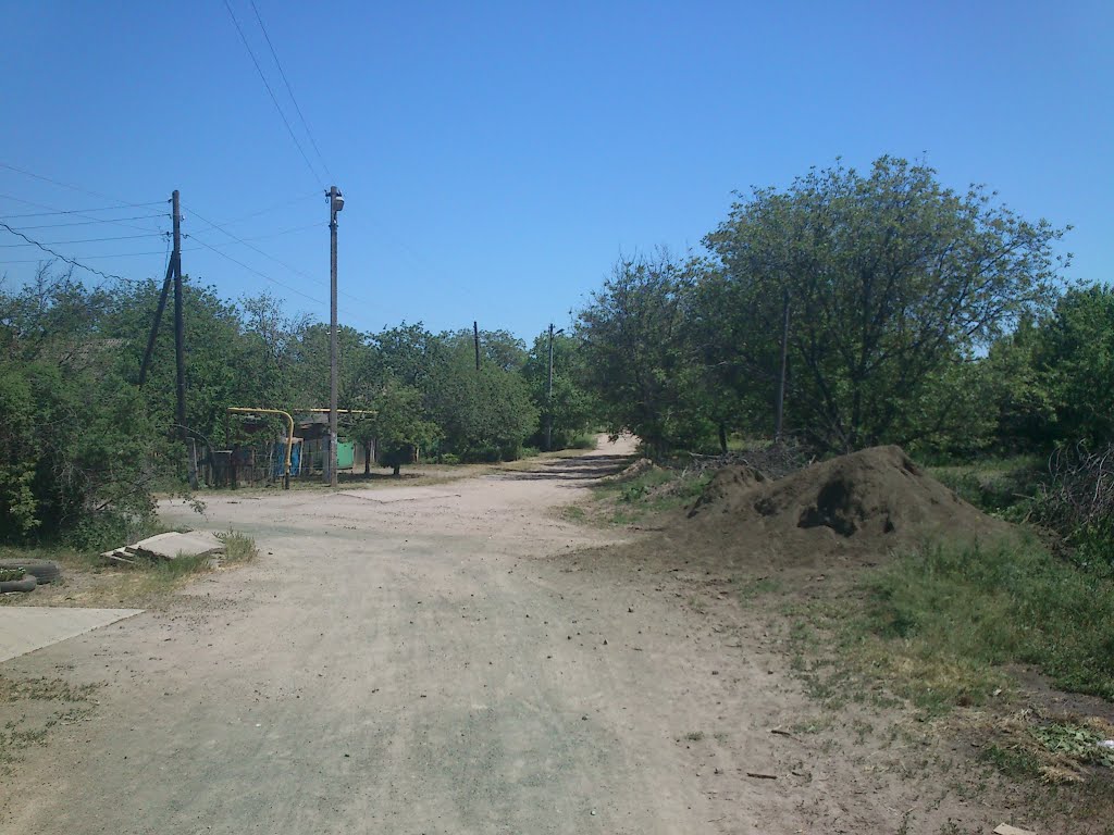Crossroads in Village #1, a suburb of Ordzhonikidze