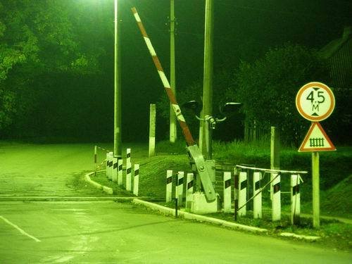 переезд возле дома zipa